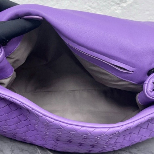 Bottega Veneta Shoulder Bag Calfskin Intrecciato Purple