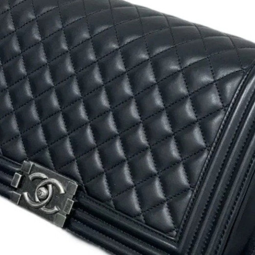 Chanel Quilted New Medium Boy Flap Calfskin Black
