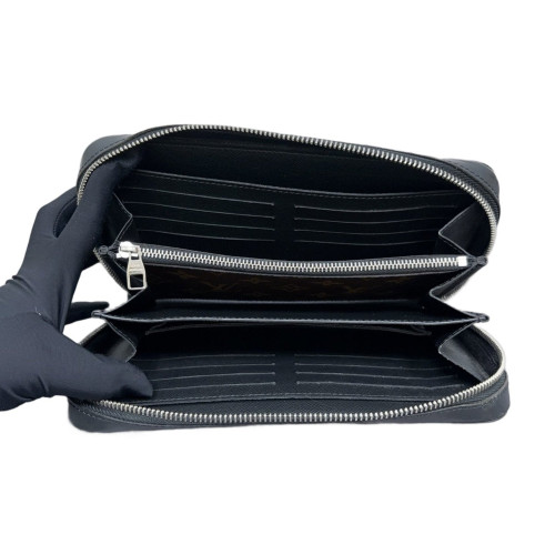 Louis Vuitton Clutch Monogram Brown