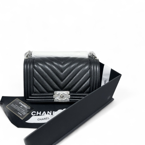 Chanel Quilted Medium Boy Flap Caviar Black