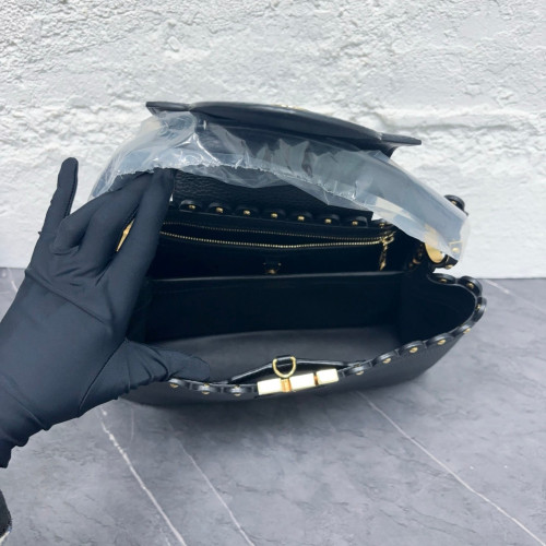 Louis Vuitton Capucines PM Calfskin Black