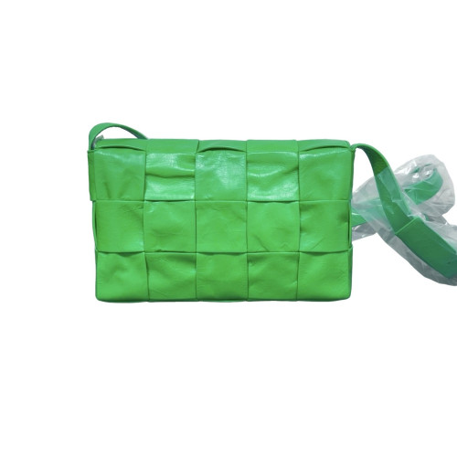 Bottega Veneta Classic Cassette Crossbody Bag Pull Up Leather Green