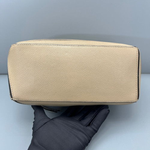 Loewe Small Puzzle Grained Calfskin Calfskin Beige Brown Loewe Small Puzzle Grained Calfskin Calfskin Beige Brown
