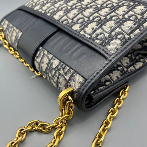 Dior 30 Montaigne Chain Flap Bag Oblique Calfskin Beige Navy