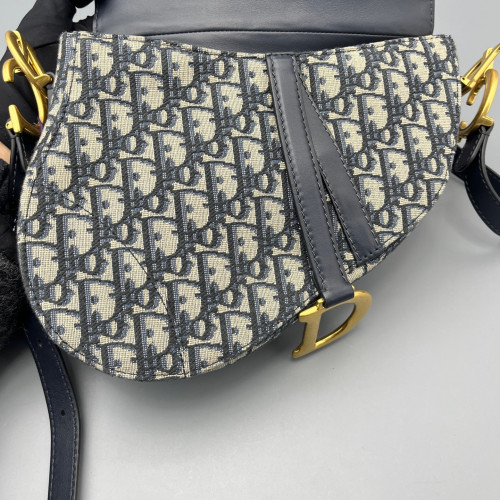 Dior Medium Saddle Bag Oblique Calfskin Beige Navy