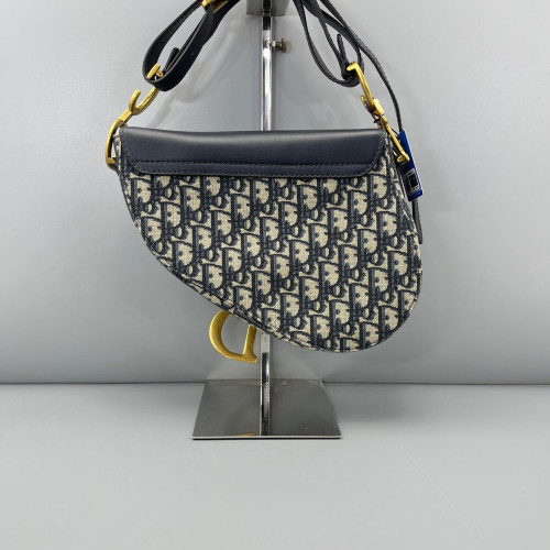 Dior Medium Saddle Bag Oblique Calfskin Beige Navy