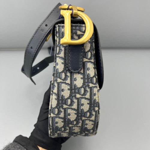 Dior Medium Saddle Bag Oblique Calfskin Beige Navy