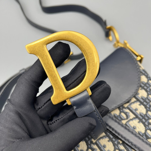 Dior Medium Saddle Bag Oblique Calfskin Beige Navy