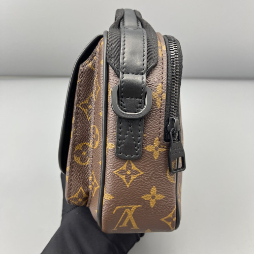 Louis Vuitton Messenger Monogram Canvas Calfskin Dark Brown Light Brown Black