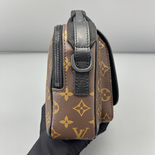 Louis Vuitton Messenger Monogram Canvas Calfskin Dark Brown Light Brown Black