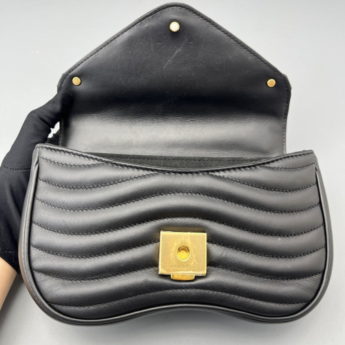 Louis Vuitton New Wave Chain Bag PM Calfskin Black
