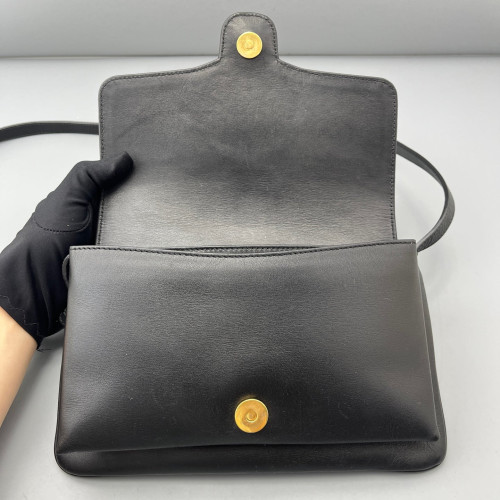 Gucci Small Arli Flap Shoulder Bag Calfskin Black Gucci Small Arli Flap Shoulder Bag Calfskin Black