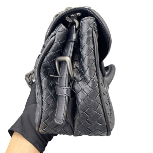 Bottega Veneta Intrecciato Shoulder Bag Calfskin Intrecciato Black