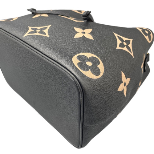 Louis Vuitton Neonoe MM Empreinte Monogram Giant Black White