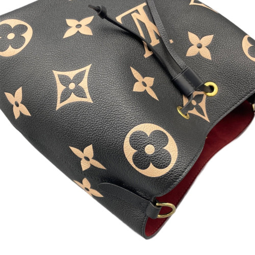 Louis Vuitton Neonoe MM Empreinte Monogram Giant Black White