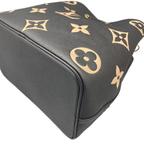Louis Vuitton Neonoe MM Empreinte Monogram Giant Black White