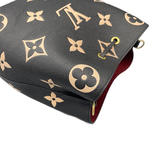 Louis Vuitton Neonoe MM Empreinte Monogram Giant Black White