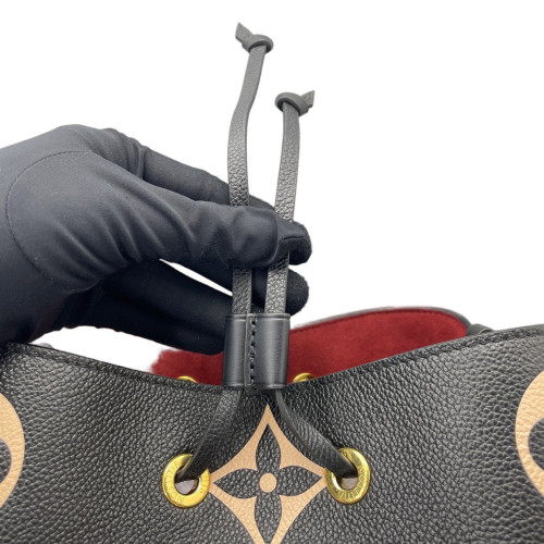 Louis Vuitton Neonoe MM Empreinte Monogram Giant Black White