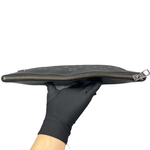 Louis Vuitton Discovery Pochette GM Monogram Eclipse Black