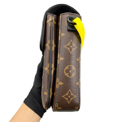 Louis Vuitton S Lock Wearable Wallet Monogram Brown Black