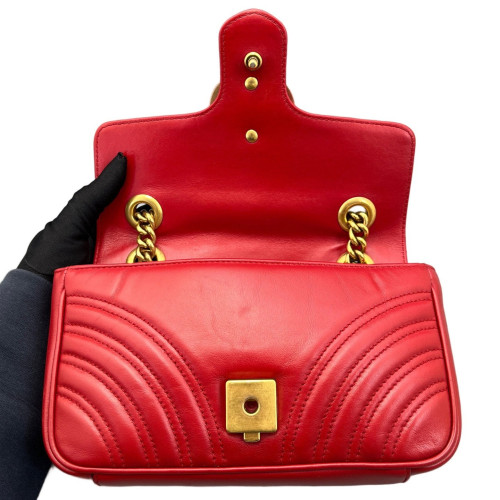 Gucci Chevron Mini GG Marmont Calfskin Red Gucci Chevron Mini GG Marmont Calfskin Red