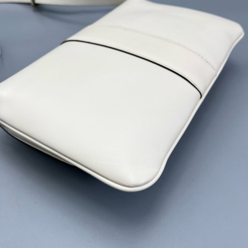 Gucci Small Arli Flap Shoulder Bag Smooth Calfskin White Gucci Small Arli Flap Shoulder Bag Smooth Calfskin White