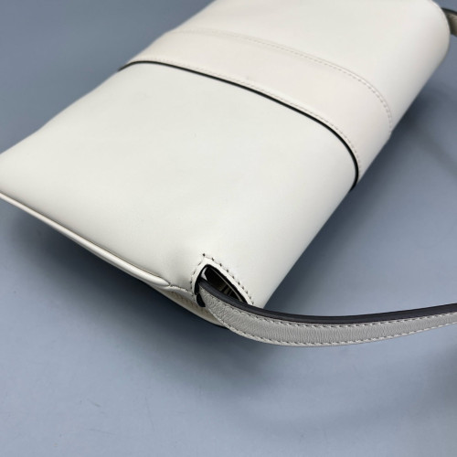 Gucci Small Arli Flap Shoulder Bag Smooth Calfskin White Gucci Small Arli Flap Shoulder Bag Smooth Calfskin White
