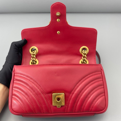 Gucci Chevron Small GG Marmont Calfskin Red