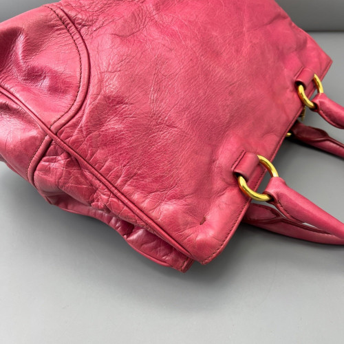 Prada Handbag Pull Up Leather Fuchsia Prada Handbag Pull Up Leather Fuchsia