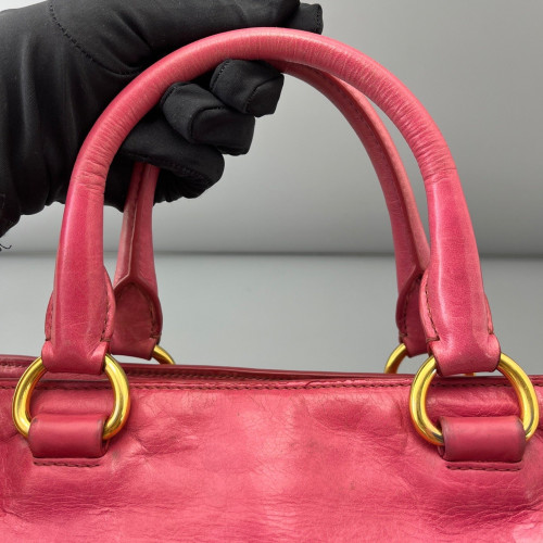 Prada Handbag Pull Up Leather Fuchsia Prada Handbag Pull Up Leather Fuchsia