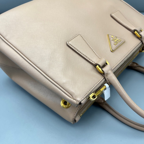 Prada Galleria Tote Saffiano Calfskin Light Tan Prada Galleria Tote Saffiano Calfskin Light Tan