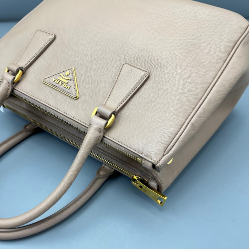Prada Galleria Tote Saffiano Calfskin Light Tan Prada Galleria Tote Saffiano Calfskin Light Tan