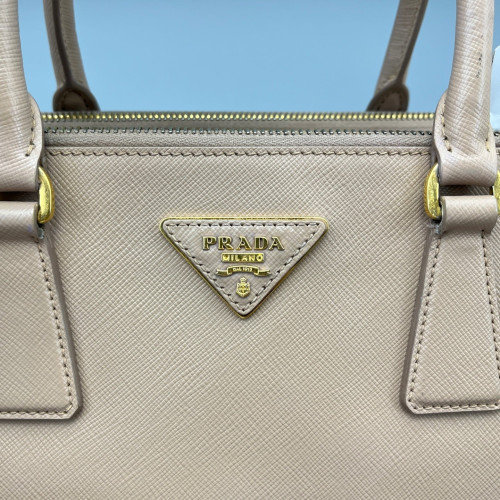 Prada Galleria Tote Saffiano Calfskin Light Tan Prada Galleria Tote Saffiano Calfskin Light Tan