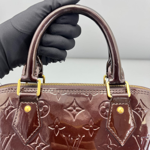 Louis Vuitton Alma PM Vernis Amarante