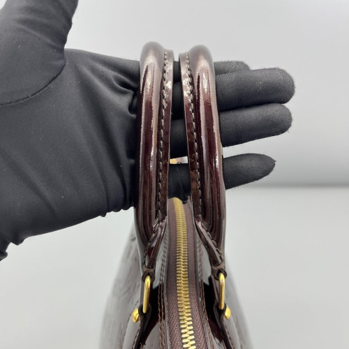 Louis Vuitton Alma PM Vernis Amarante