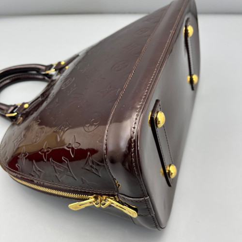Louis Vuitton Alma PM Vernis Amarante