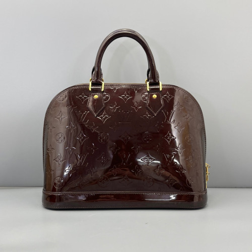 Louis Vuitton Alma PM Vernis Amarante
