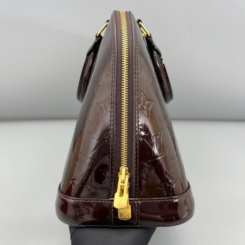 Louis Vuitton Alma PM Vernis Amarante
