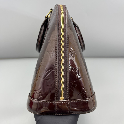 Louis Vuitton Alma PM Vernis Amarante