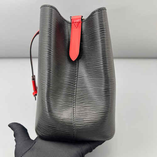 Louis Vuitton Neonoe BB Epi Black
