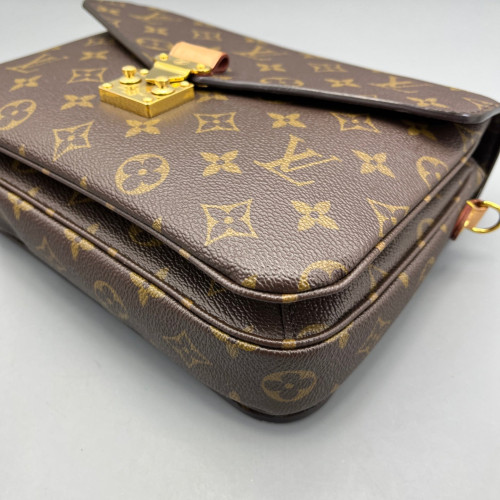 Louis Vuitton Pochette Metis Monogram Brown