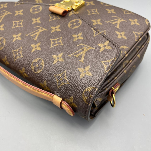 Louis Vuitton Pochette Metis Monogram Brown