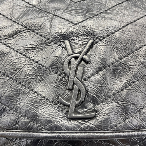 Yves Saint Laurent Medium Niki Chain Calfskin Black