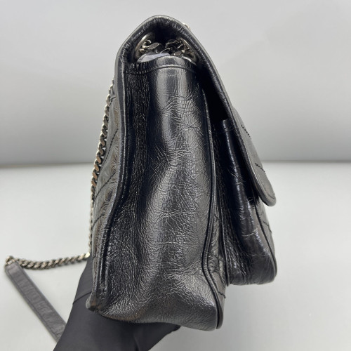Yves Saint Laurent Medium Niki Chain Calfskin Black