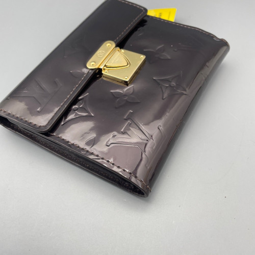 Louis Vuitton Compact Wallet Vernis Amarante