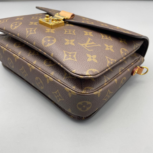 Louis Vuitton Pochette Metis Monogram Brown