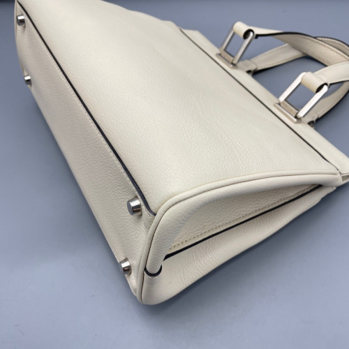 Gucci Small Zumi Top Handle Bag Grained Calfskin White