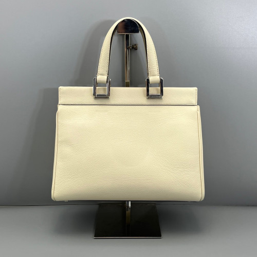 Gucci Small Zumi Top Handle Bag Grained Calfskin White