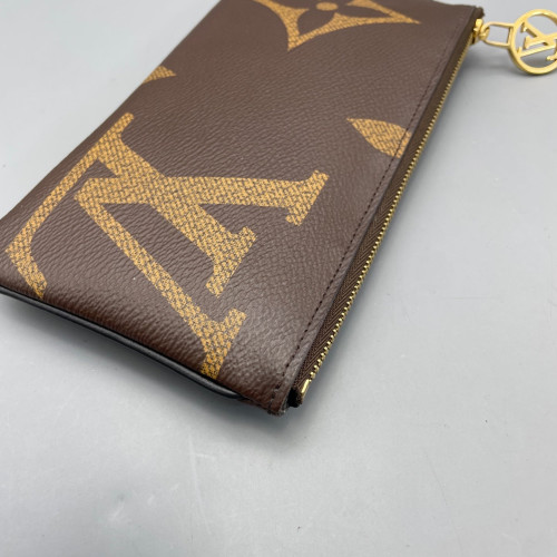 Louis Vuitton Trio Puch Reverse Monogram Brown