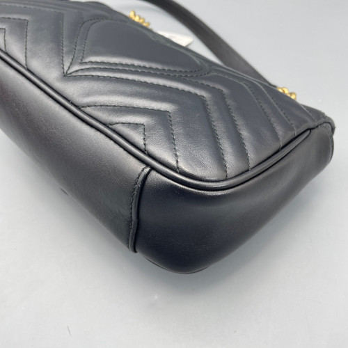 Gucci Chevron Mini GG Marmont Calfskin Black Gucci Chevron Mini GG Marmont Calfskin Black
